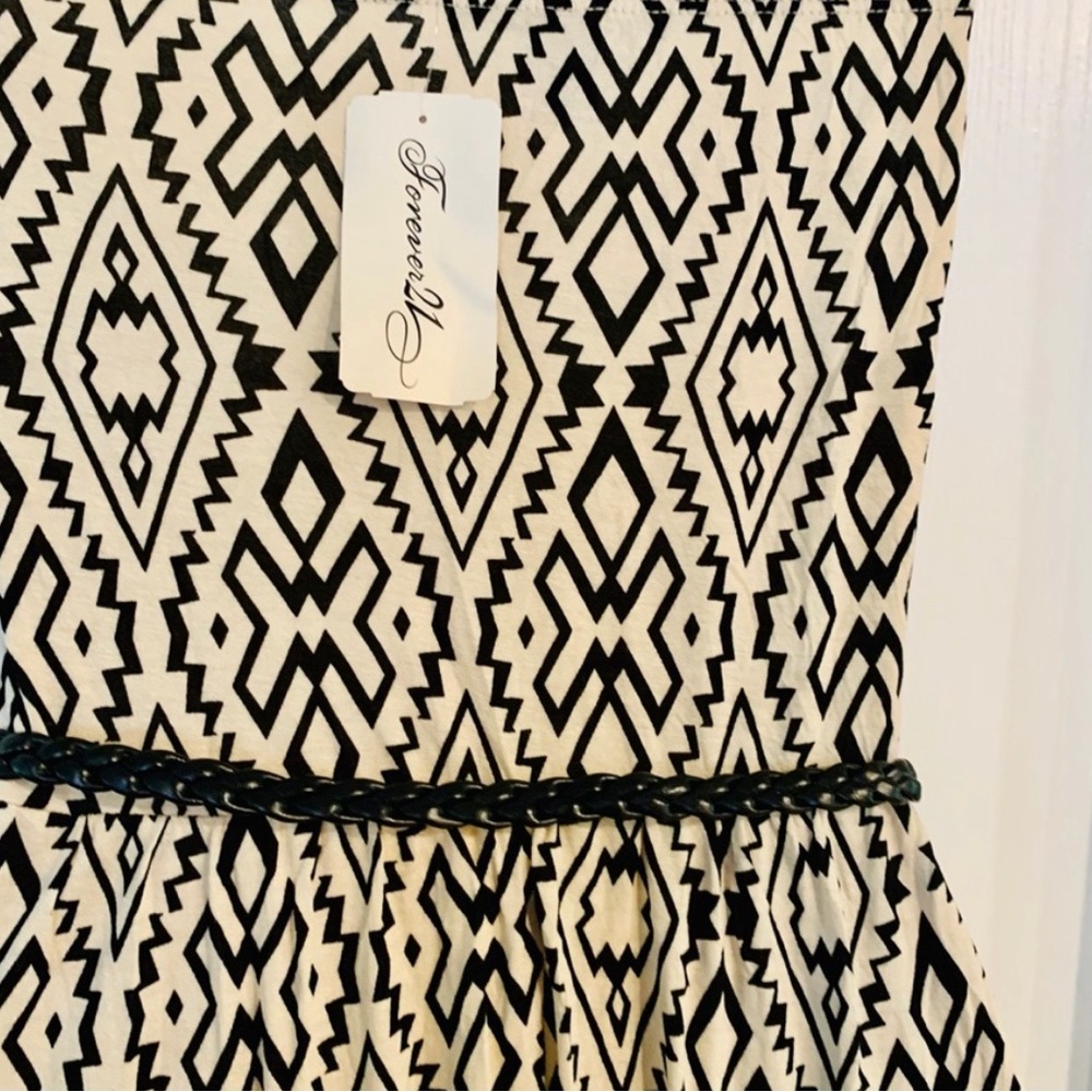 Pattern Strapless Dress - Picture 4 of 5